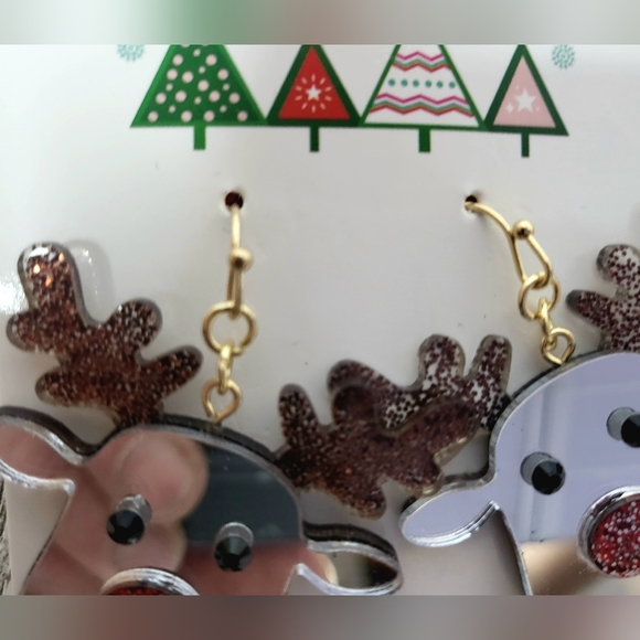 Reindeer Holiday Earrings - Picture 4 of 8